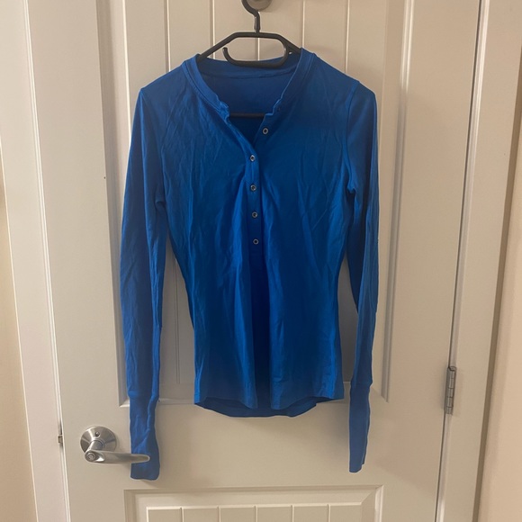 Lululemon running shirt - Picture 1 of 1